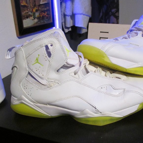 Jordan 7 True Flight White and Volt Ice (2013) size 10.5 - Picture 3 of 10